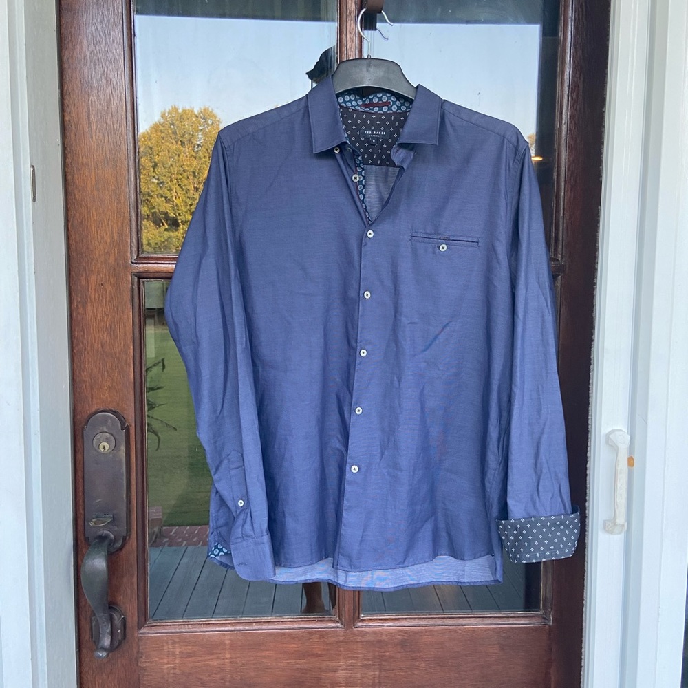 Ted Baker London flip cuff shirt hidden button down collar.‎ EUC. (6)